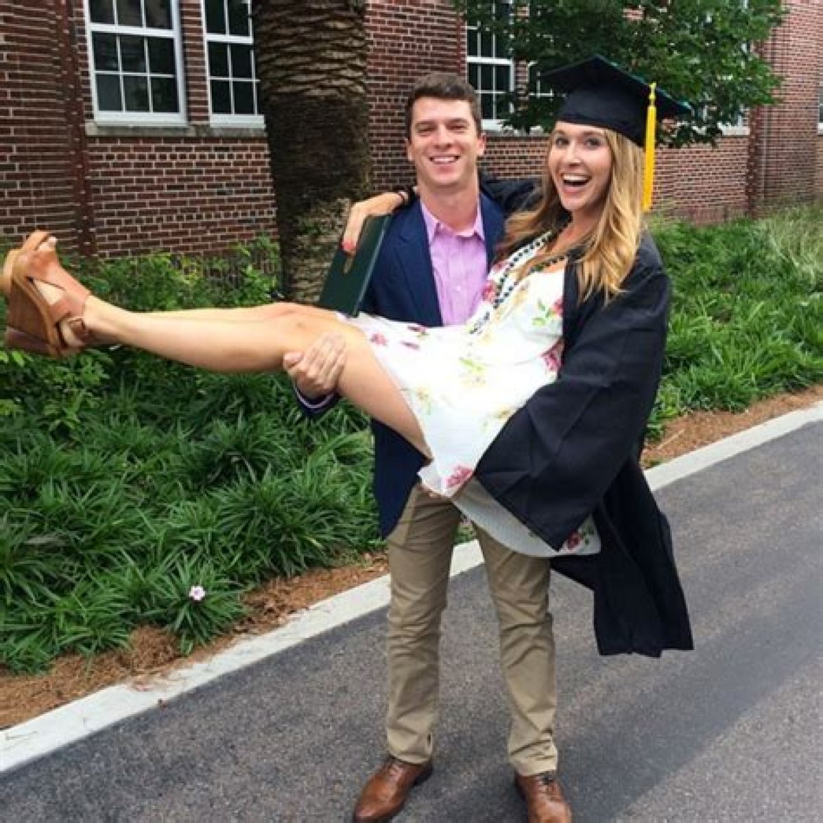  Cairo Santos’ Girlfriend Caitlin Hodes 
