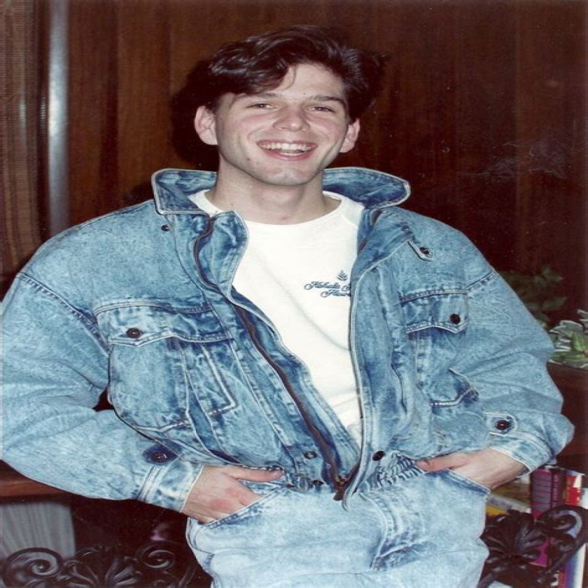 Flashback To The 80s: A Guide To Men's 80s Fashion