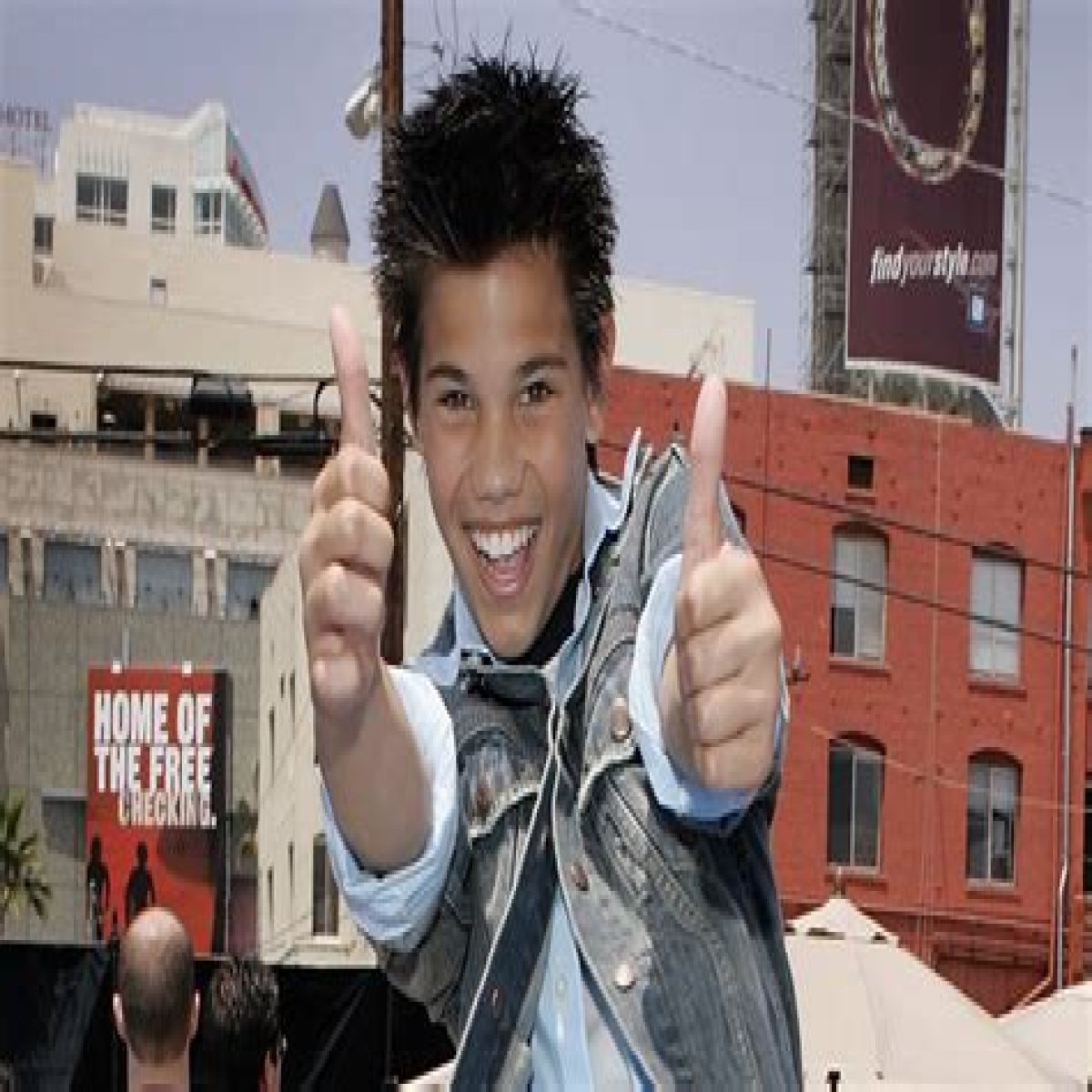 Is Taylor Lautner Still In The Acting Game?