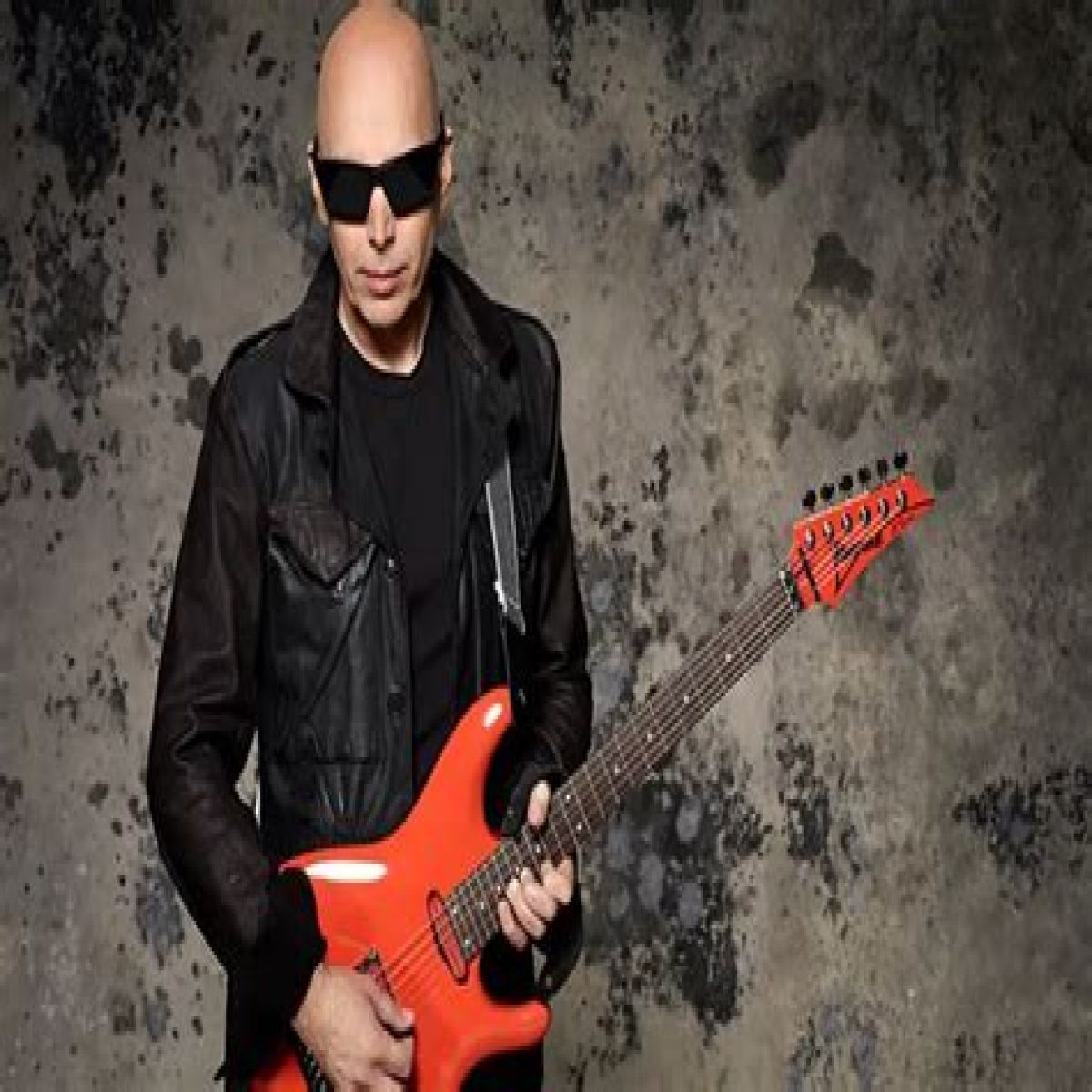 Joe Satriani Net Worth – How Much is Satriani Worth?
