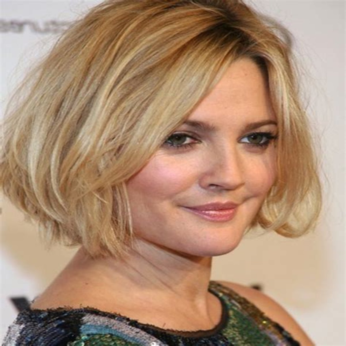 Short Haircuts For Fat Women