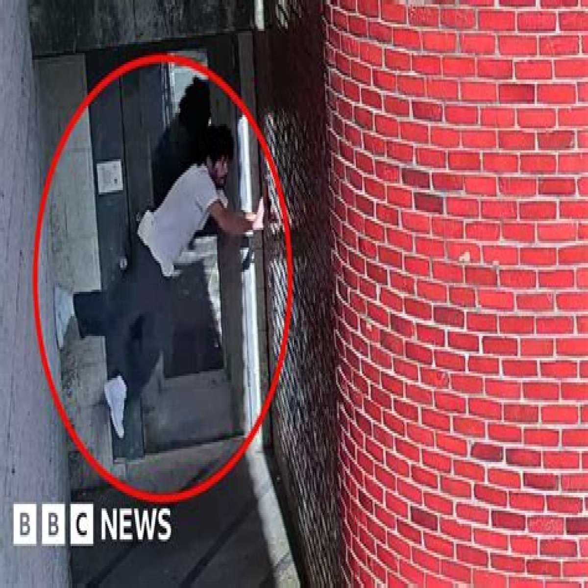 Surveillance footage shows killer 'crab walk' out of US prison
