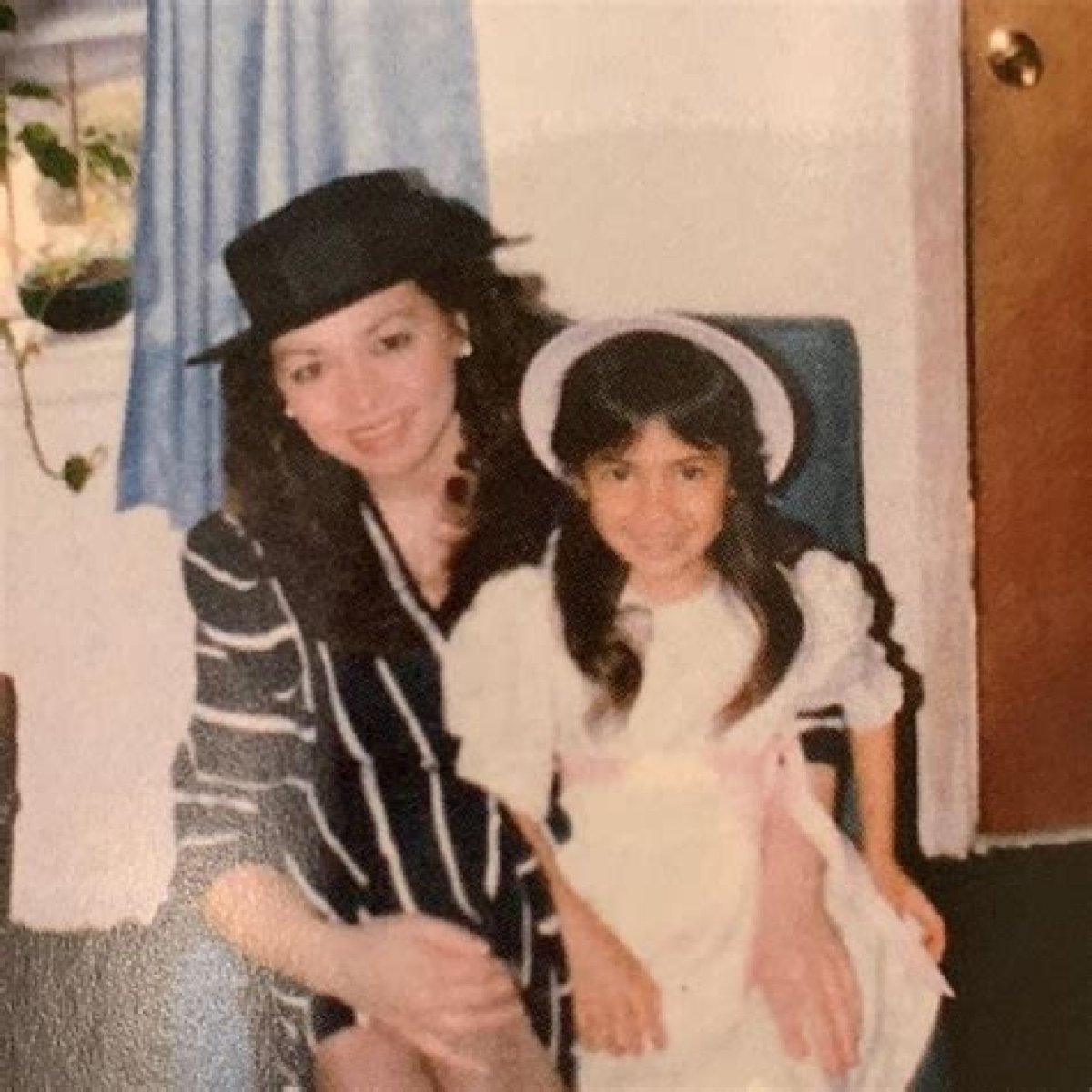 Uncovering The Hidden Story: Nicole Scherzinger's Father