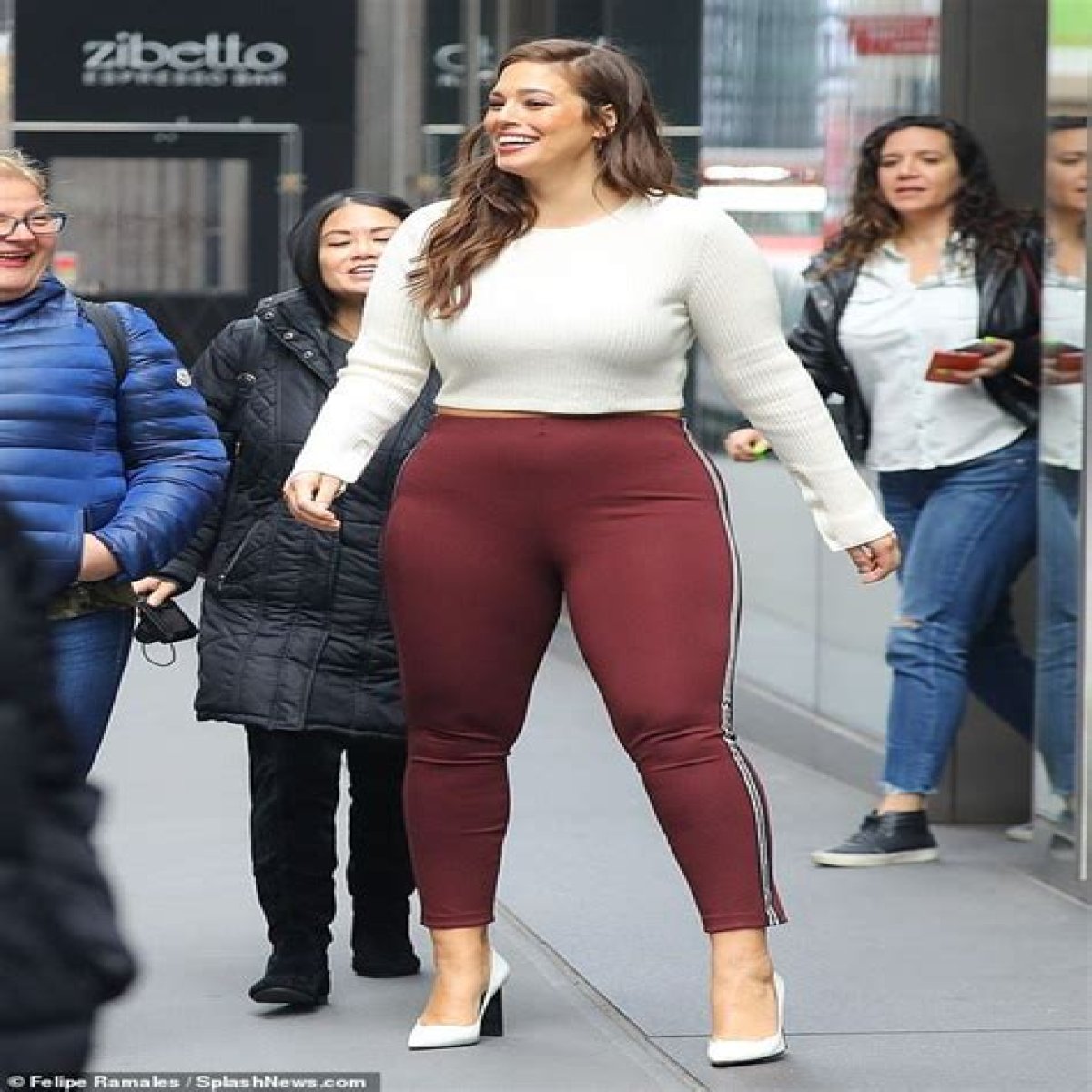 Unveiling Ashley Graham's Weight And Height: Discoveries And Insights