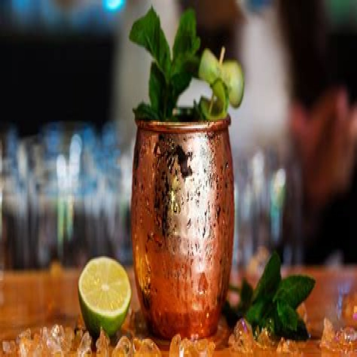 US Bar Owners Replace Moscow Mules With Kyiv Mules to Support Ukraine